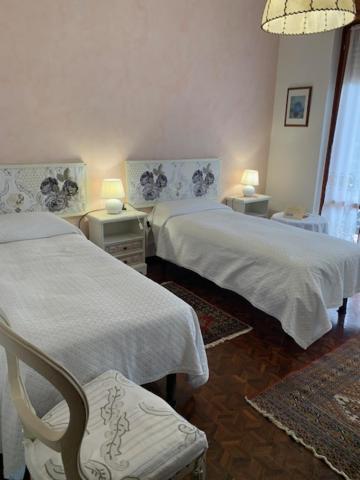 Bed and Breakfast La Casa Dei Pini Malnate Экстерьер фото