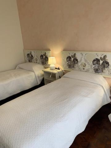Bed and Breakfast La Casa Dei Pini Malnate Экстерьер фото
