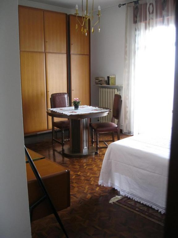 Bed and Breakfast La Casa Dei Pini Malnate Экстерьер фото