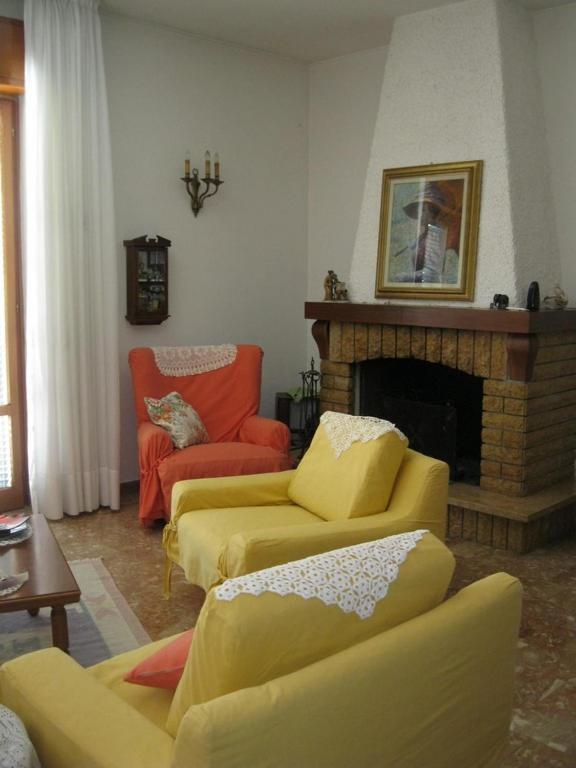 Bed and Breakfast La Casa Dei Pini Malnate Экстерьер фото